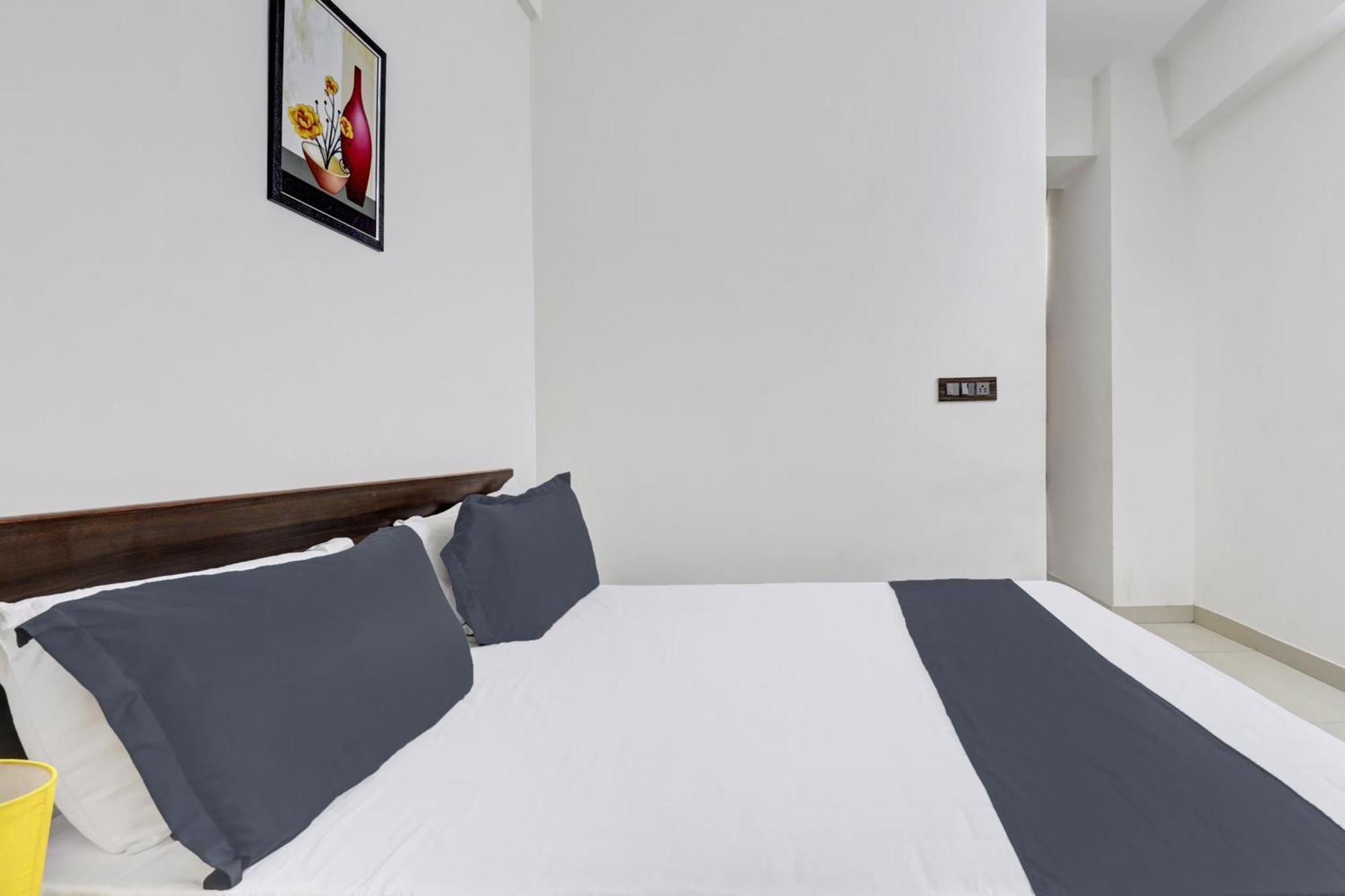 Hotel O J.K. Suites & Rooms Bangalore Exterior foto