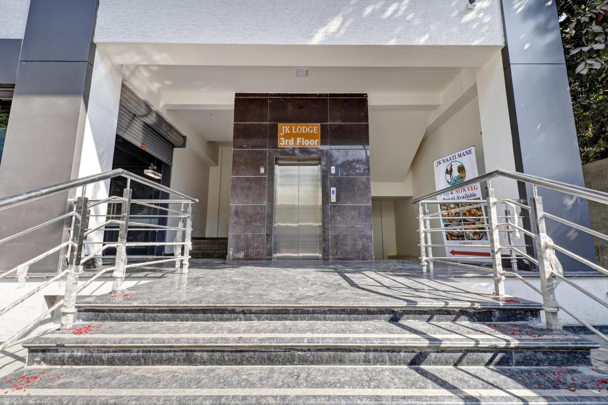 Hotel O J.K. Suites & Rooms Bangalore Exterior foto